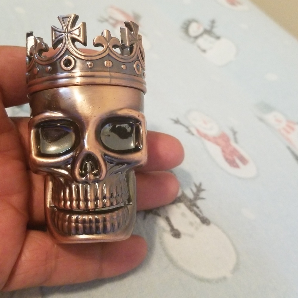 Skull grinder